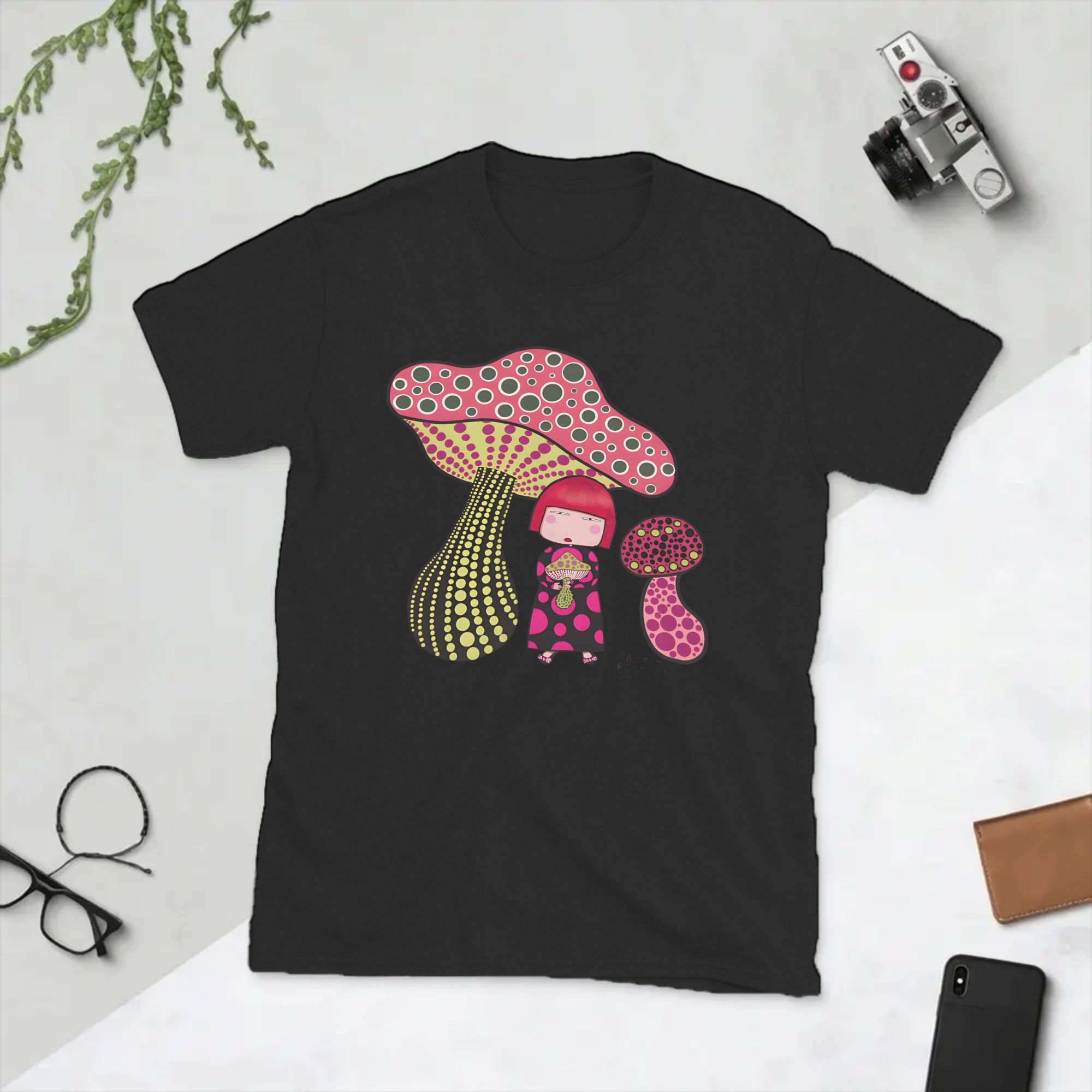 Summer Clothing Girls - Herren-T-Shirts mit Pilz-Mädchen-Motiv von Yayoi Kusama,